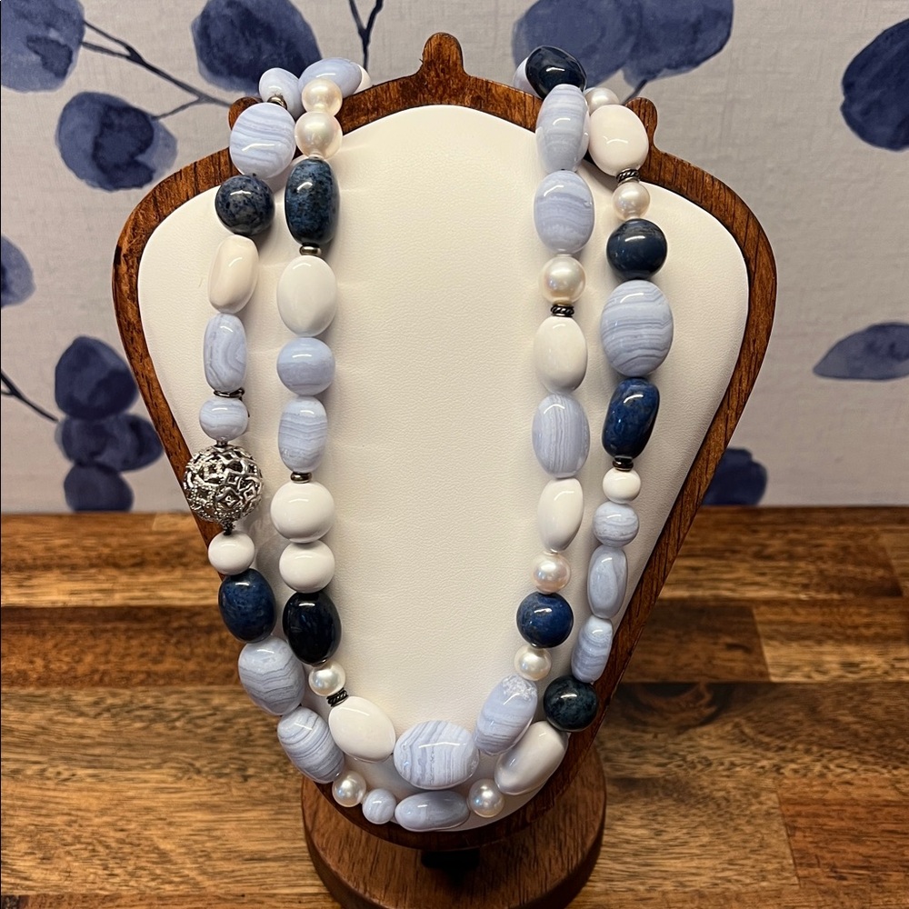 RARE David Yurman diamond quatrefoil ball with lapis, pearl and chalcedo…